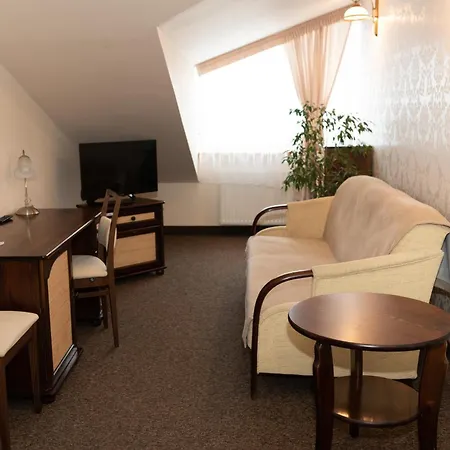 Jasmin ホテル Regetow Nizny